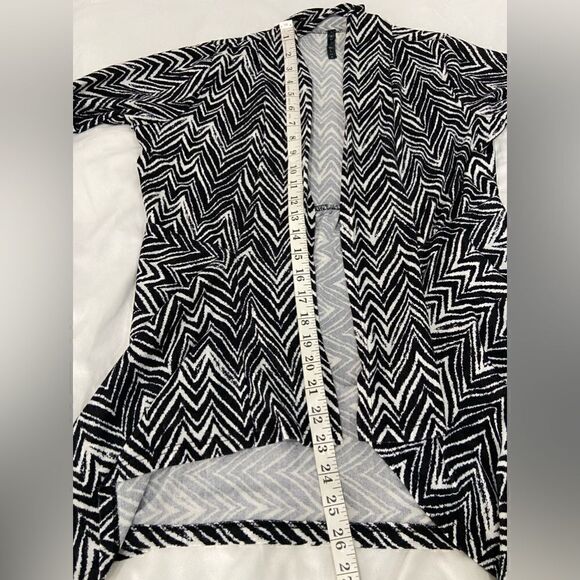 Ashley blu 3/4 ruched sleeve asymmetrical mosaic print cardigan size L - Picture 7 of 8